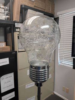 Floor lamp