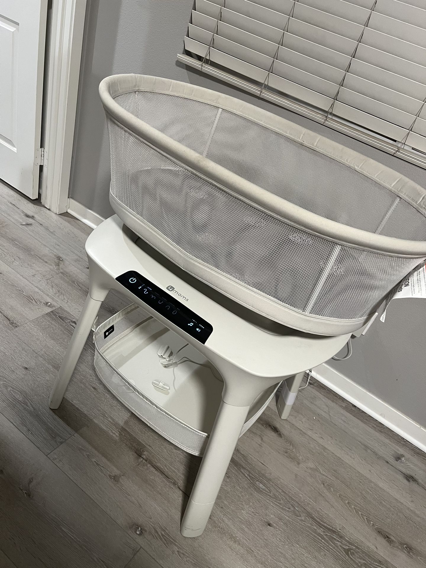4moms Mamaroo Bassinet