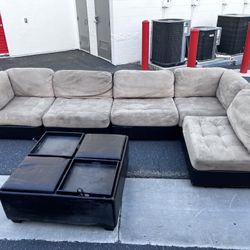 5- Piece Sectional Couch With Storage Ottoman 
