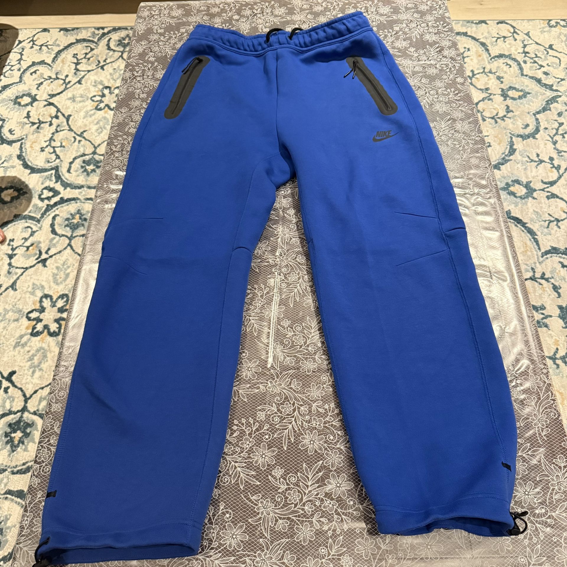 Nike Tech Fleece Pants Size Medium Blue