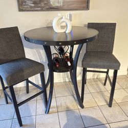 Dining Table With Two Chairs 