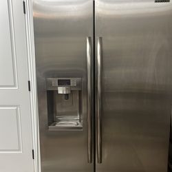 Samsung  RSG257 series refrigerator
