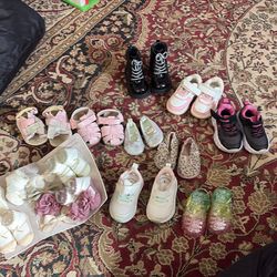 Assorted baby shoes