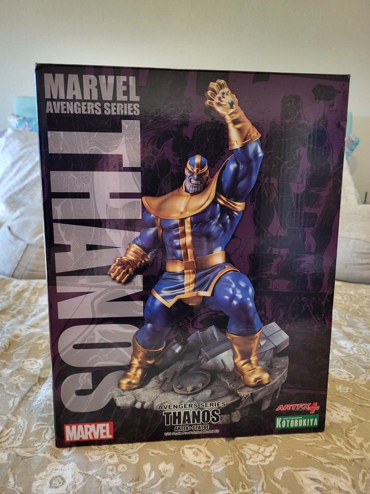 Thanos Statue