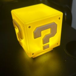 MARIO LIGHT UP CUBE SUPER NINTENDO