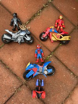Spiderman, Black panther (Marvel Super  3 Action Figures and 3 Vehicles) Multipack