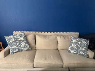 Relocation Sale: Great Shape Sofá