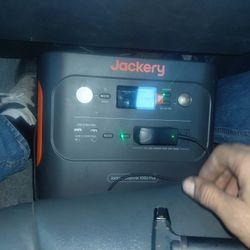 Jackery Explorer 1000 Plus