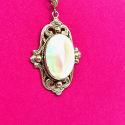 Vntg Whiting & Davis MOP Neckla