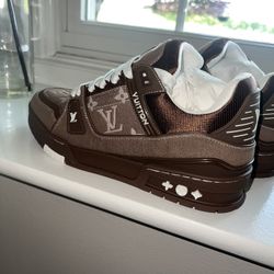 Louis Vuitton Trainer Sneakers 