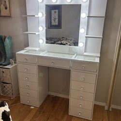 New Makeup Vanity Sets In Stock