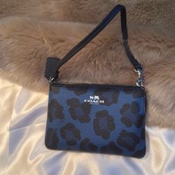 COACH Corner Blue Leopard Print Zip Black Leather 4 x 6 Wristlet Wallet 