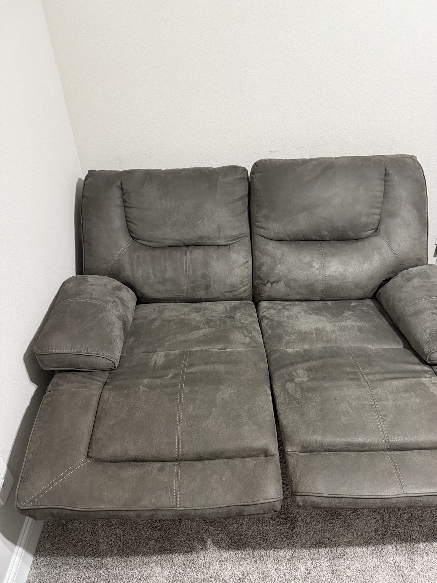 Power Recliner Loveseat Very Great Condition Workd Perfectly Fine