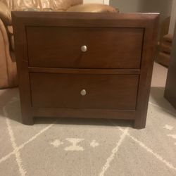 2 Nightstands 