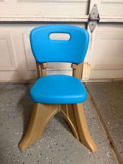 Step2 Plastic Chair Blue and Tan