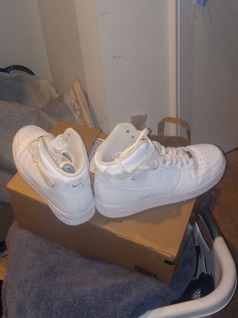 High Top Nike Shoes Airforce Ones All White