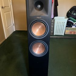Single Klipsch Floorstanding Speaker