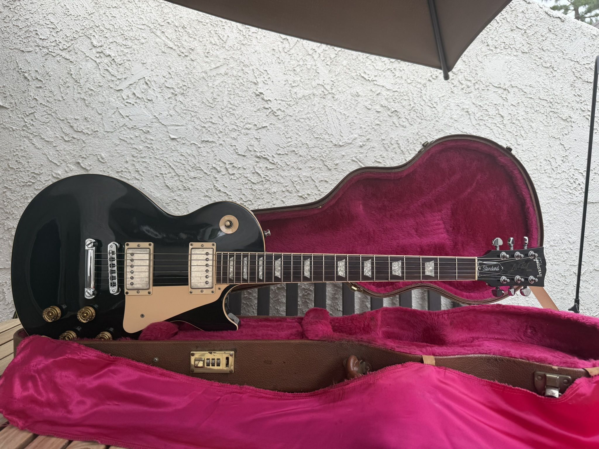 2001 Gibson Les Paul Standard Ebony