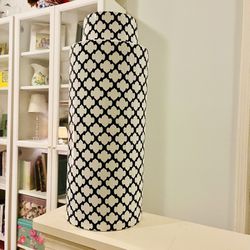 Pottery Barn Home Decor/Vase 