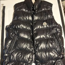 Authentic Moncler Black Down TIBB GILET TIBB VEST Size 2