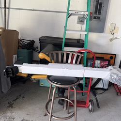 It’s Audi Q8 roof rack cross bars OEM(new-original) 2019-2026