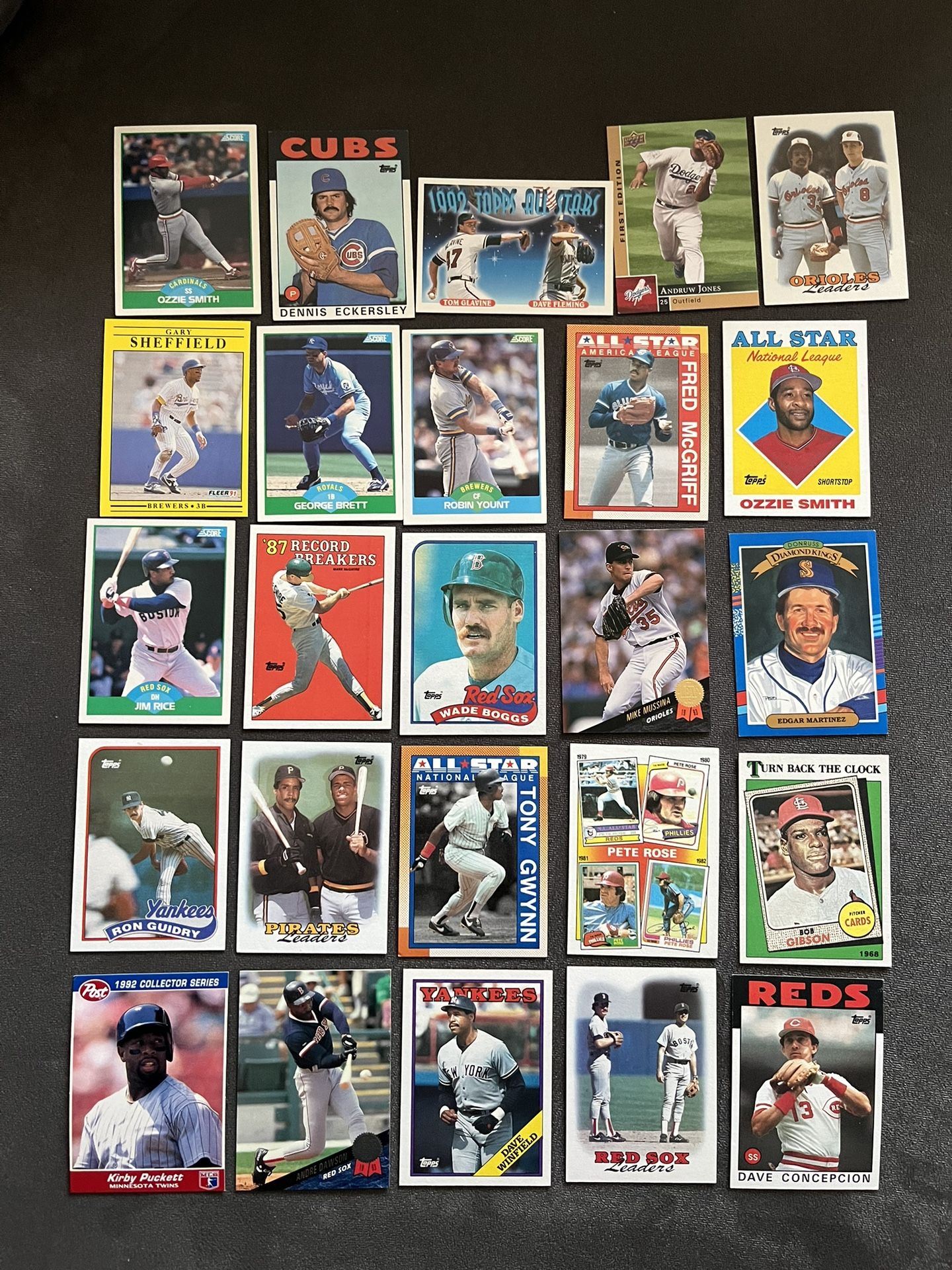 Lot Of 25 stars And hall Of Famers Baseball Cards!