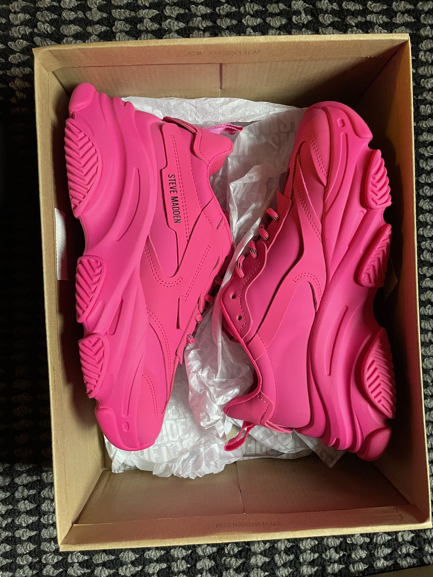 Steve Madden Possession Platform Sneaker - Neon Pink