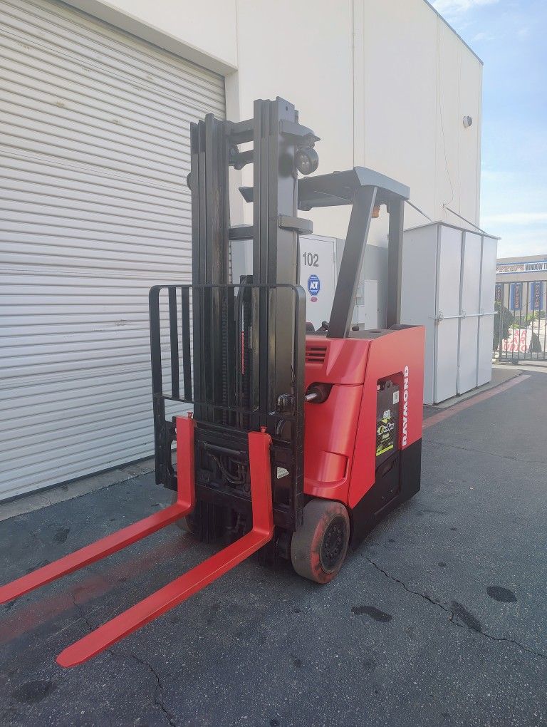 Forklift Electric Raymond Dock Loader
