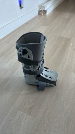 Aircast Walking Boot Ankle Brace