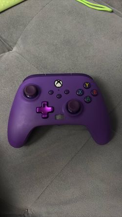 Purple Xbox 1 controller