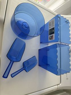 3 Containers & 2 Scoops- Party Supplies