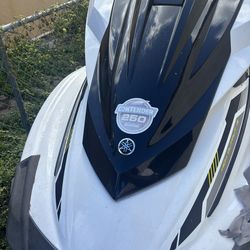 White And Black Yahamma 1.8 Low Miles