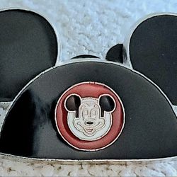 Disney Pin 2009 Mickey Mouse Ear Hat