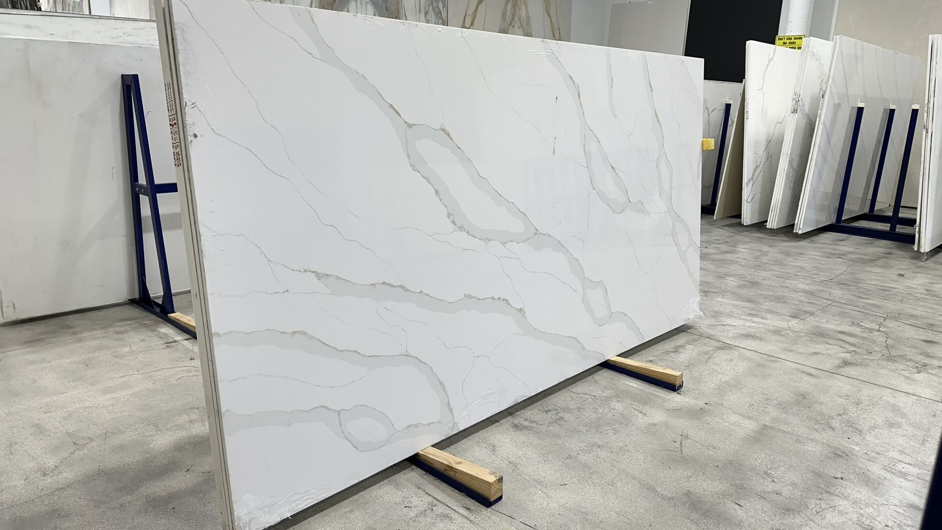 CALACATTA QUARTZ JUMBO SLABS BIELLE 127X64 2CM FOR KITCHEN COUNTERTOPS