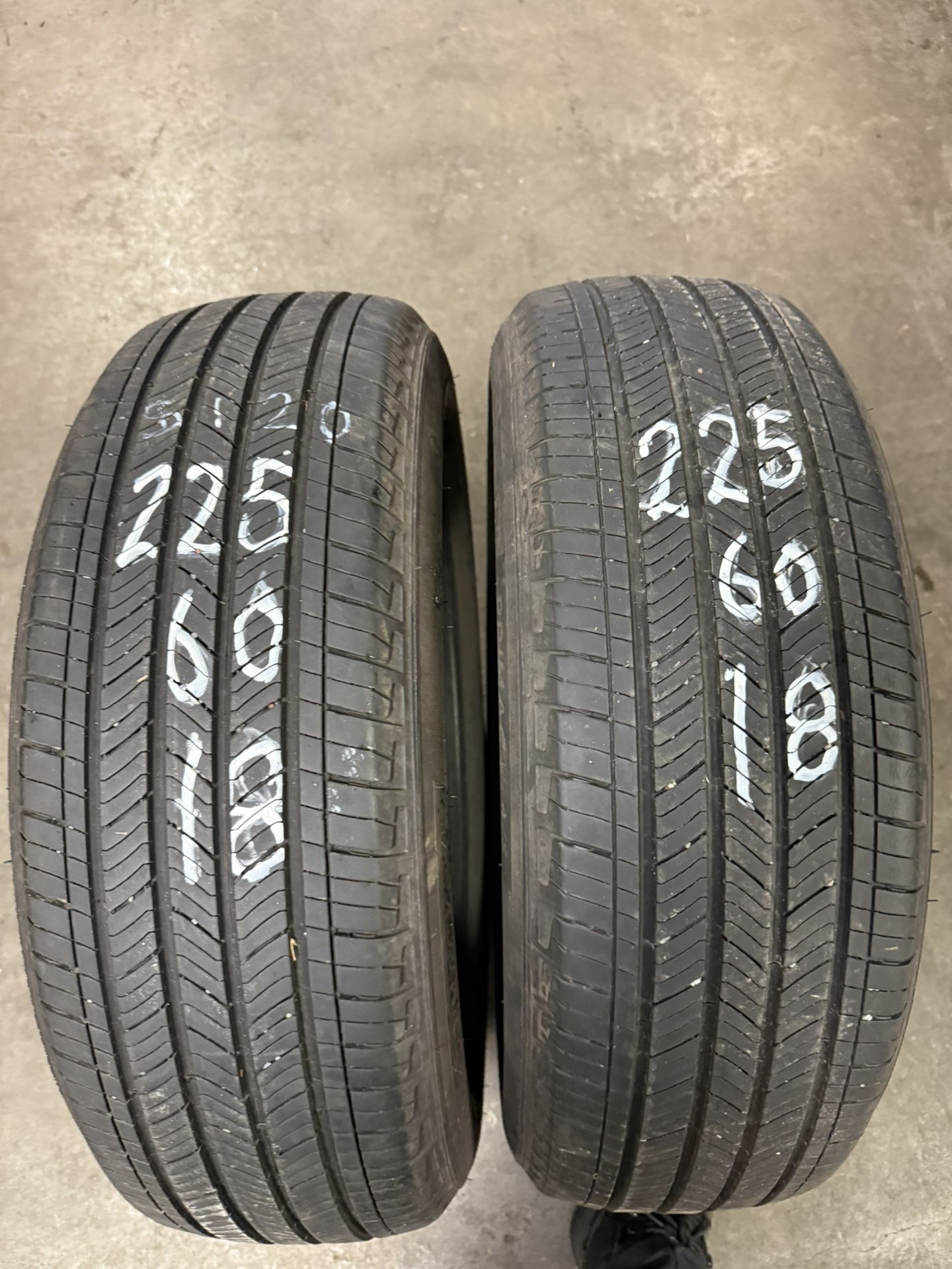 225/60 18 Pair Of Tires Brand Michelin 