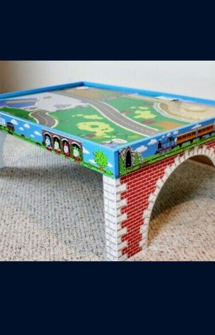 Thomas and Friends train table and play board