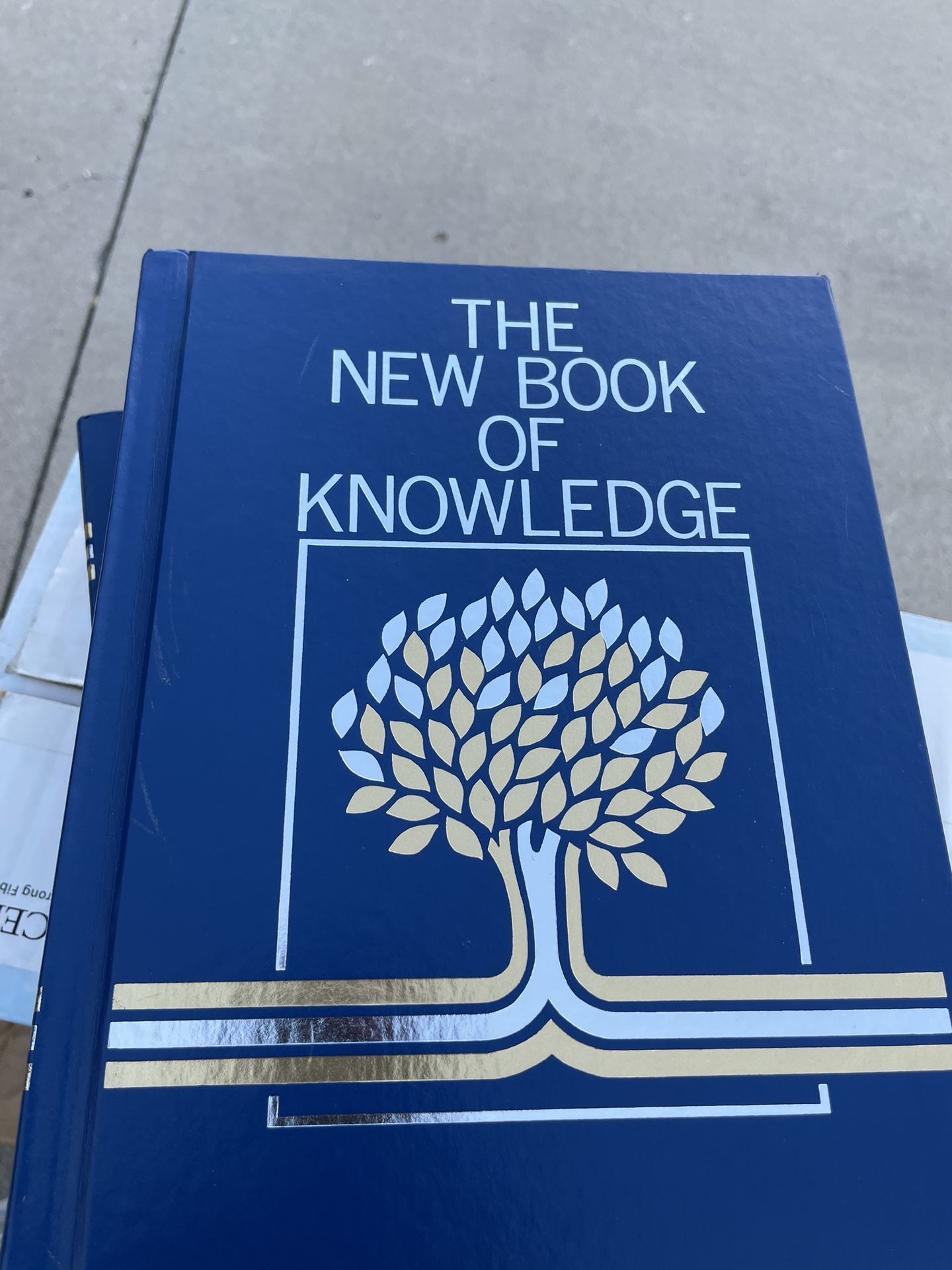 The New Book Of Knowledge Encyclopedia Set for Sale in San