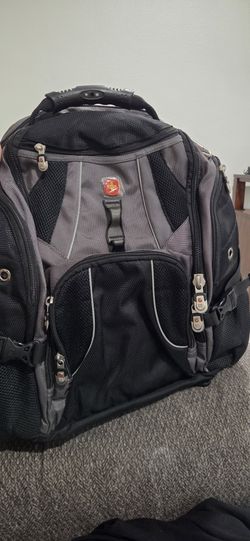 Swiss Backpack 🎒
