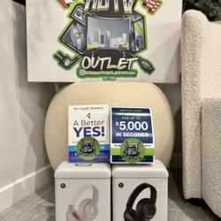 Beats Studio pro wireless noise cancellation headphones floor model 