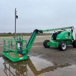 2017 JLG 600AJ BOOMLIFT, DUAL FUEL, 2-STAGE, 60' ARTICULATED BOOM, 7' JIB, FOAM FILLED TIRES, 2,207 HOURS INDICATED. S/N:0300231993 --(LOCATED IN MADE
