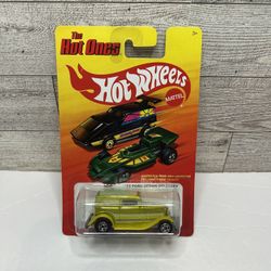 Hot wheels The Hot Ones Light Green ‘1932 Ford Sedan Delivey • Die Cast Metal • Made in Thailand