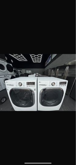 LG Washer and Dryer Set ( Gas or Electric ) / Lavadora y Secadora ( Gas o Electrica )