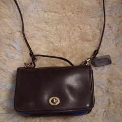 9924 Exceptional Vintage Coach Brown Purse 