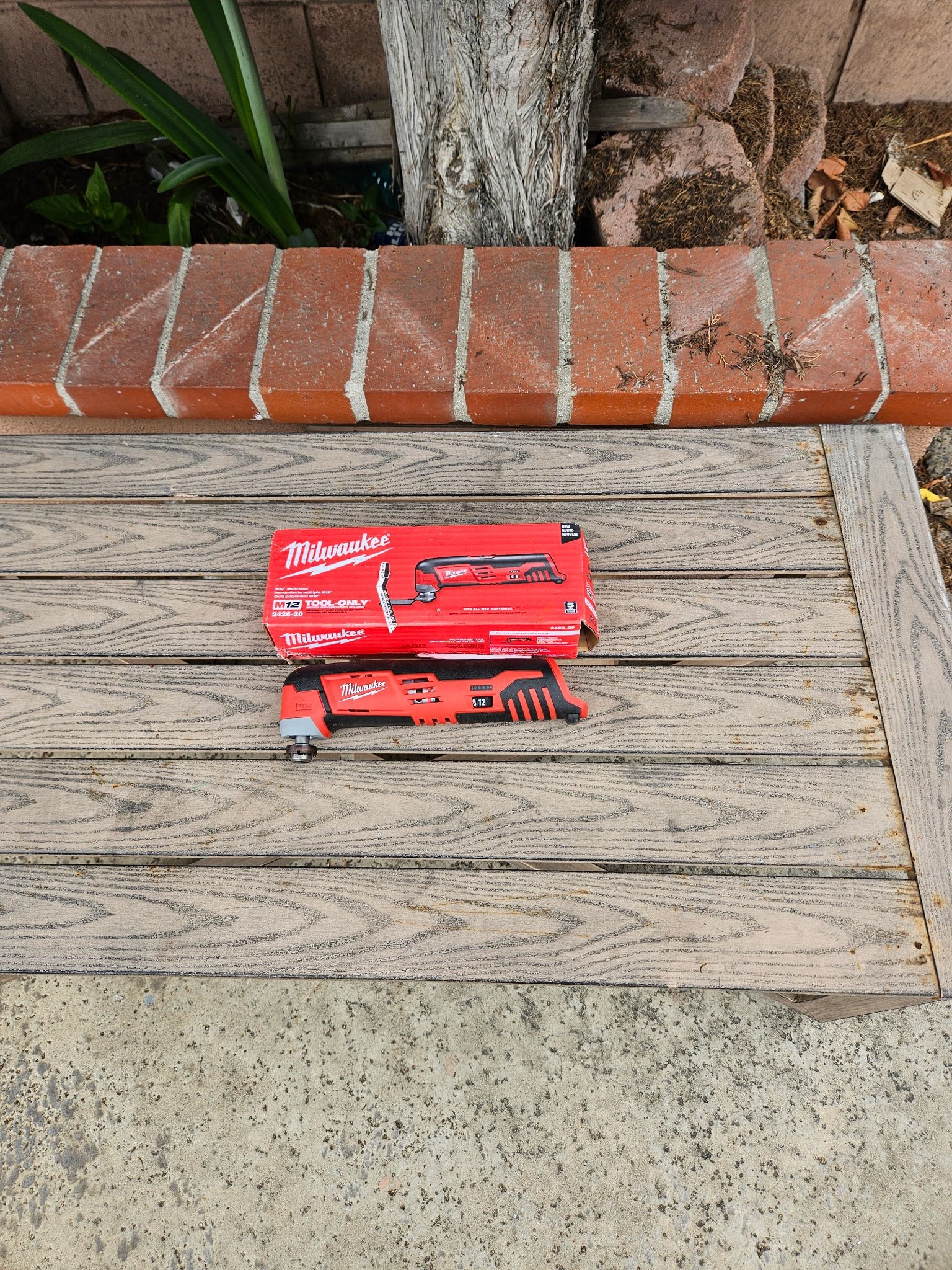 Milwaukee M12 Multi Tool