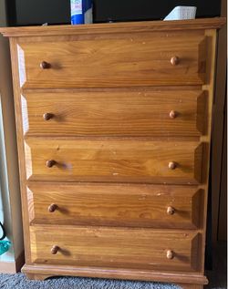 FREE DRESSER