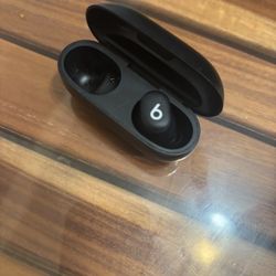 Beats buds (Only Right)