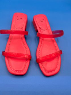 A new day women’s pink strappy slip on size 8