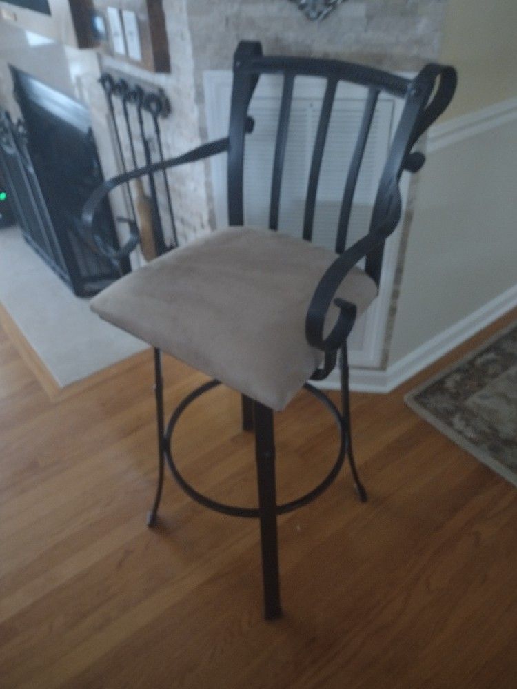 Swivel Bar stool