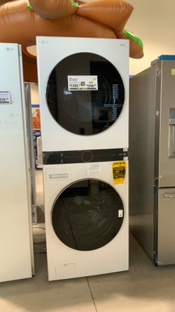 LG Wash Tower Stacked 4.5 cu, Ft. Front Load Washer & 7.4 cu. Ft. Gas Dryer $1,250