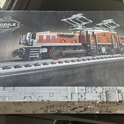 LEGO Creator Expert Icons Crocodile Locomotive 10277 (1271 pcs) New & Sealed